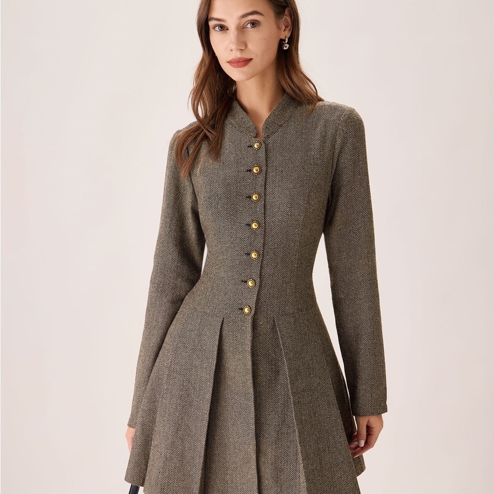 Elegant Gray Coat with Gold Buttons